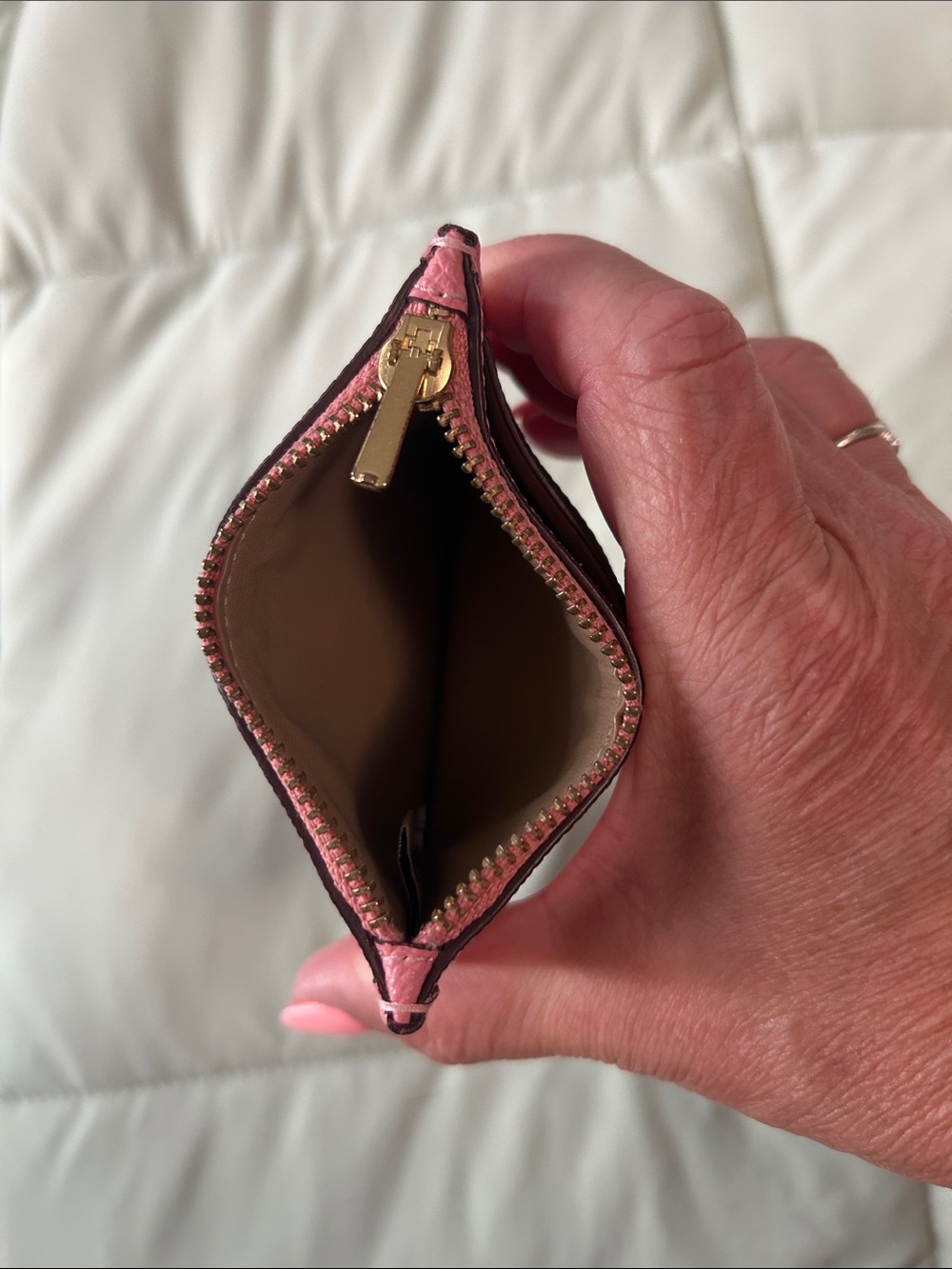 Coach Pink Leather Zip Card Case with Gold Logo - Picture 3 of 4